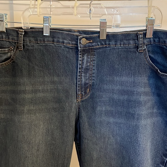 Dress barn- modern fit straight Jean. Dark wash. Size 22. Great weight. EUC. - Picture 2 of 5